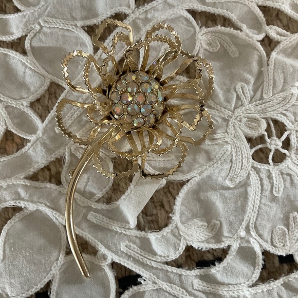 Sarah Coventry vintage brooches - Picture 4 of 5